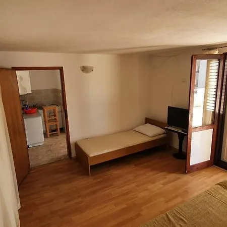 Lejlighed Ivica - Sunny And Cozy Two Bedroom App.